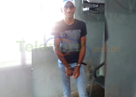 Apresan hombre que roció ácido del diablo a una mujer en Arenoso2