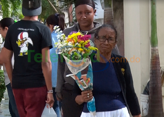 Pocos visitantes en cementerios de SFM durante Día de Fieles Difuntos02