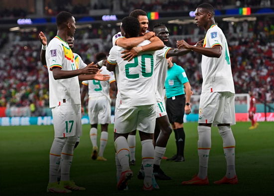 Catar 2022: Senegal deja a la anfitriona eliminada, Irán vence a Gales y Ecuador le empata a Paises Bajos