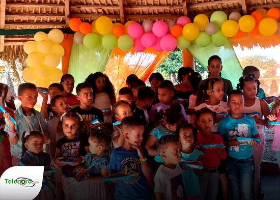 Fundación Tiempo Infantil agasaja a los niños de la comunidad San Felipe Abajo