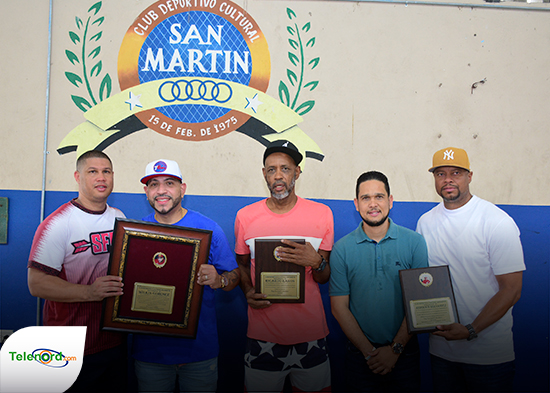 Club San Martín SFM expone murales con los números retirados de sus ex atletas