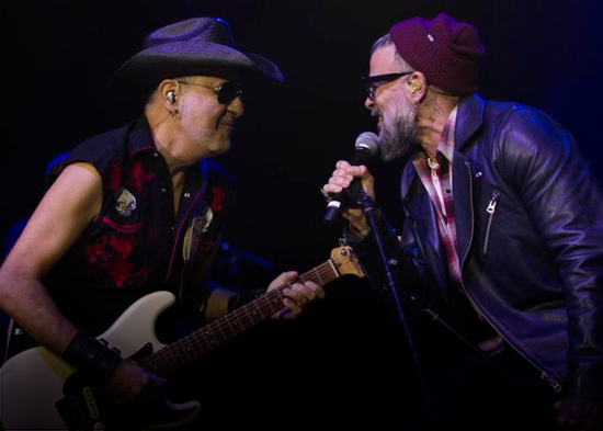 El espíritu de Pau Donés revive con la banda de Jarabe de Palo y Pedro Capó en Puerto Rico