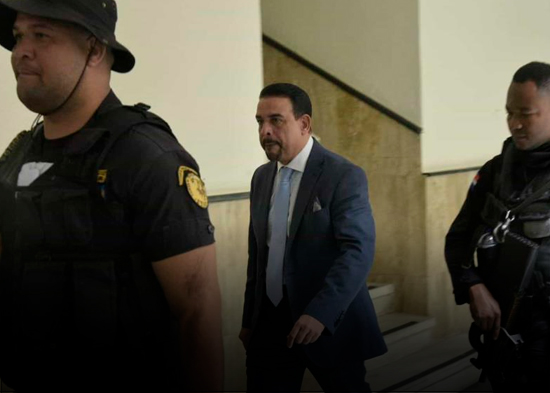 Juez envía a juicio de fondo a Alexis y a Magalys Medina por caso Antipulpo