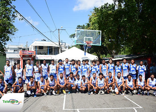 Celebran programa “INEFI con el barrio” en el sector Santa Ana SFM