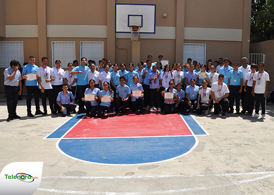 Colegio San Vicente de Paúl SFM premia a ganadores de competiciones internas