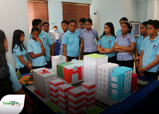 Colegio San Vicente de Paúl SFM celebra exhibición de maquetas sobre modelo de ciudad