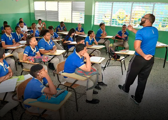 Expertos advierten baja calidad sistema educativo afecta competitividad y desarrollo económico social