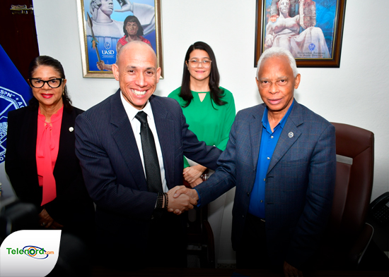 Fundación Vive Saludable y UASD Recinto San Francisco firman acuerdo de colaboración