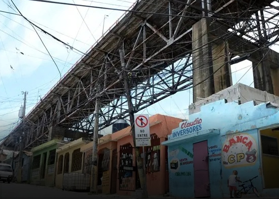 Inspeccionan puentes y elevados construidos en zonas de alto riesgos