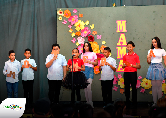 Colegio San Antonio celebra el Día de las Madres