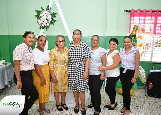Escuela Antonia Estrada celebra exposición de trabajos