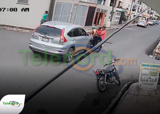 Cámara de seguridad capta el momento en que se registra accidente de tránsito en la av. Los Rieles, SFM
