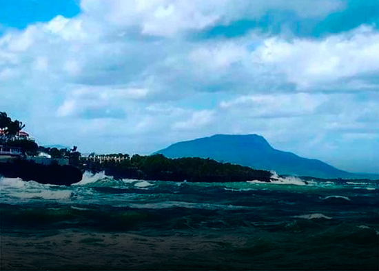Cierran todas las playas de Puerto Plata por fuerte oleaje y mar de fondo