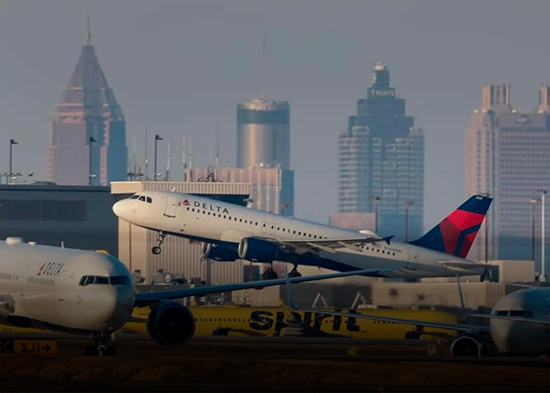 Estados Unidos registra más de mil vuelos cancelados por el cierre del Gobierno federal