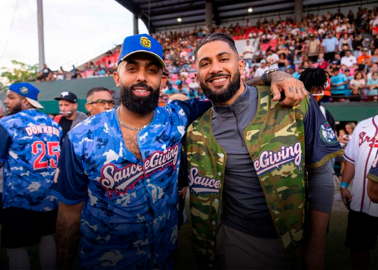 Eladio Carrión celebra quinta edición de SAUCEGIVING junto a estrellas del deporte y música urbana