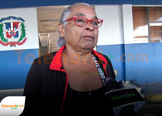 Mujer denuncia supuestas amenazas contra su familia en el sector barrio Azul de SFM