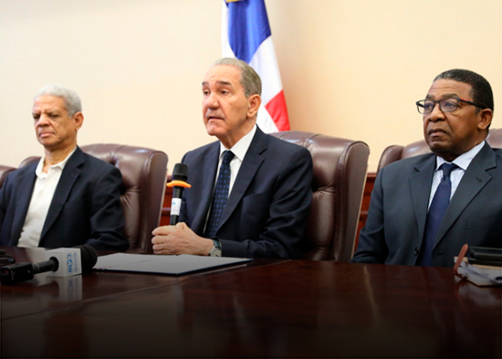 Mescyt anuncia apertura de convocatorias para becas internacionales y nacionales