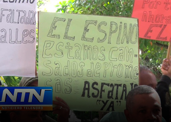 Residentes exigen arreglo de carretera en el sector El Espino de SFM