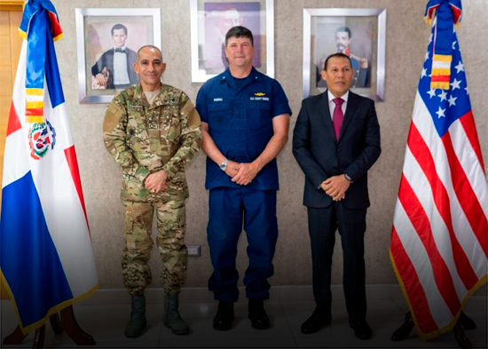 Comandante de la Guardia Costera de EE. UU. reafirma apoyo a República Dominicana en combate al narcotráfico