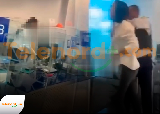 Dos mujeres protagonizan intensa discusión en entidad bancaria de SFM