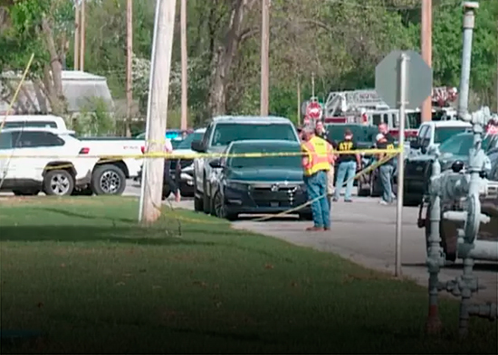 Un director derriba y desarma a un atacante armado en Oklahoma