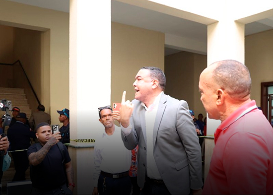 Caso Jet Set pasa de una bofetada a querella: las versiones de los involucrados tras incidente