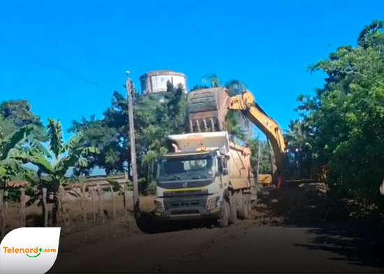 Reinician trabajos en carretera Palmarito en Salcedo