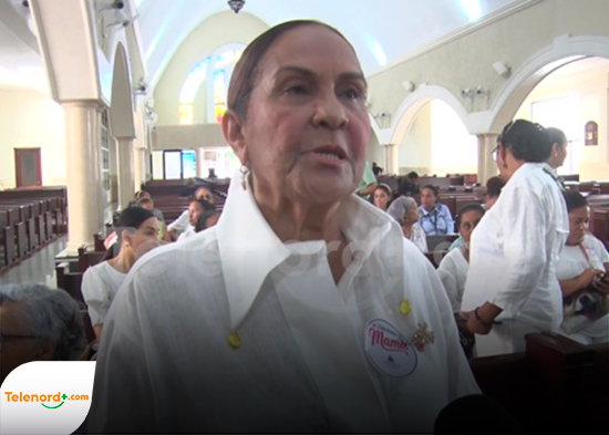 Gobernadora de Duarte encabeza misa en honor a las madres en la Catedral Santa Ana