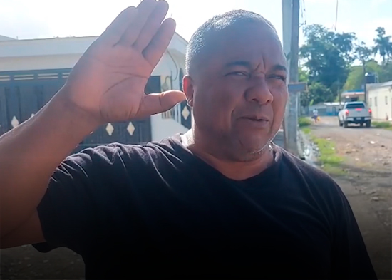 Residentes del Ensanche Abreu piden ser incluidos en el plan de asfaltado de SFM
