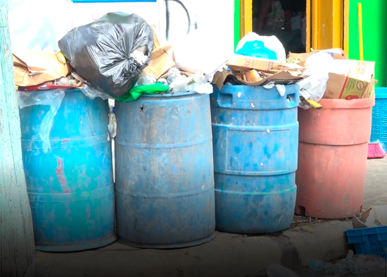 Denuncian acumulación de basura en el municipio de Salcedo